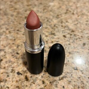 MAC Warm Teddy shade #669 Matte Lipstick